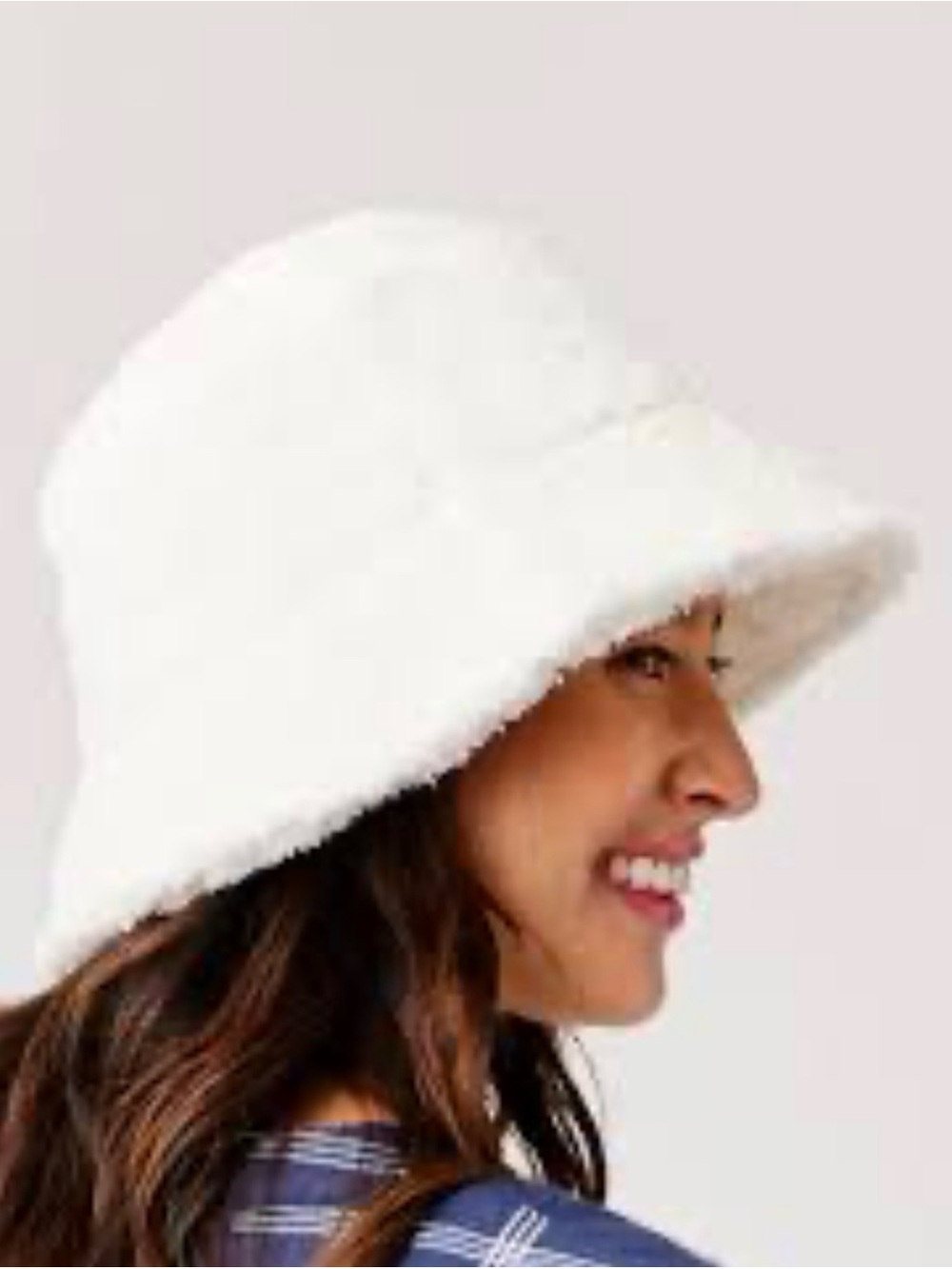 Hollister White Faux Shearling Bucket Hat